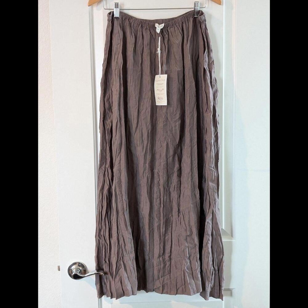 NWT Garnet Hill 100% Silk crinkle skirt - size M
